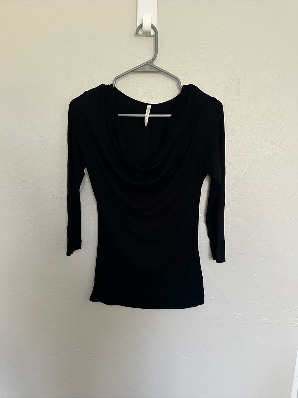 Michael Farrell Black Cowl Neck Draped 3/4 Sleeve Top Size Small